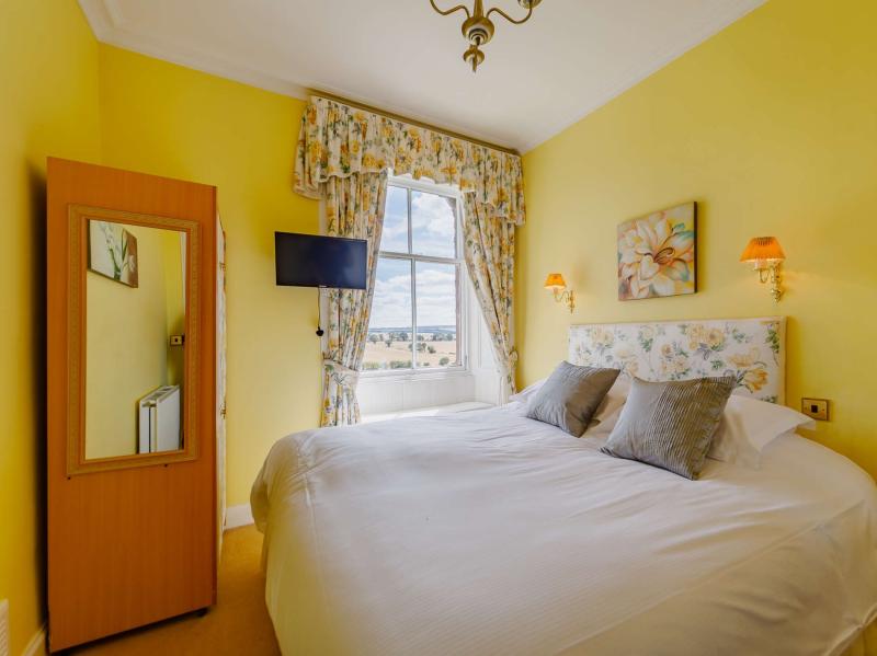 Bedroom 4 Yellow Room